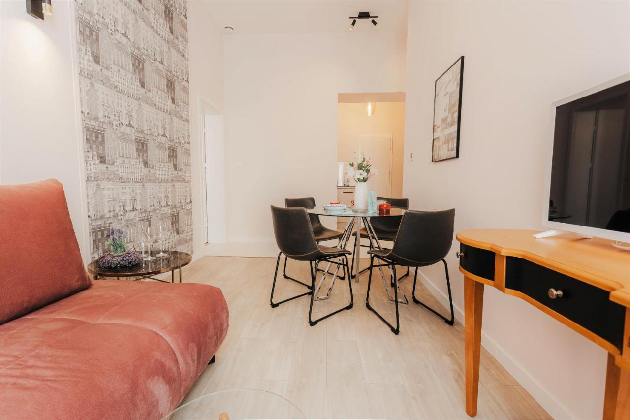 Delux Apartament Oldtown Kochanowskiego 30 Красков Екстериор снимка
