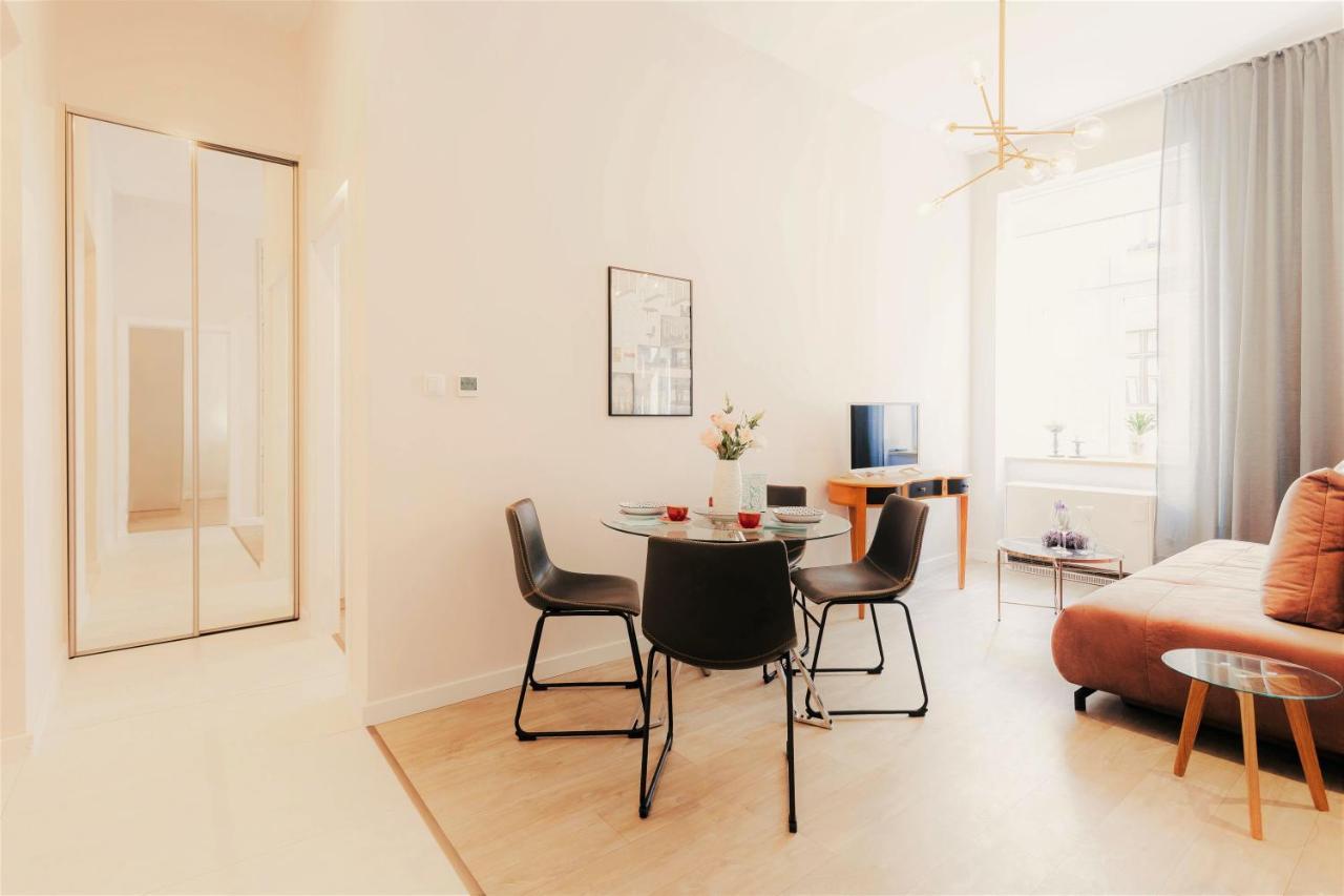 Delux Apartament Oldtown Kochanowskiego 30 Красков Екстериор снимка