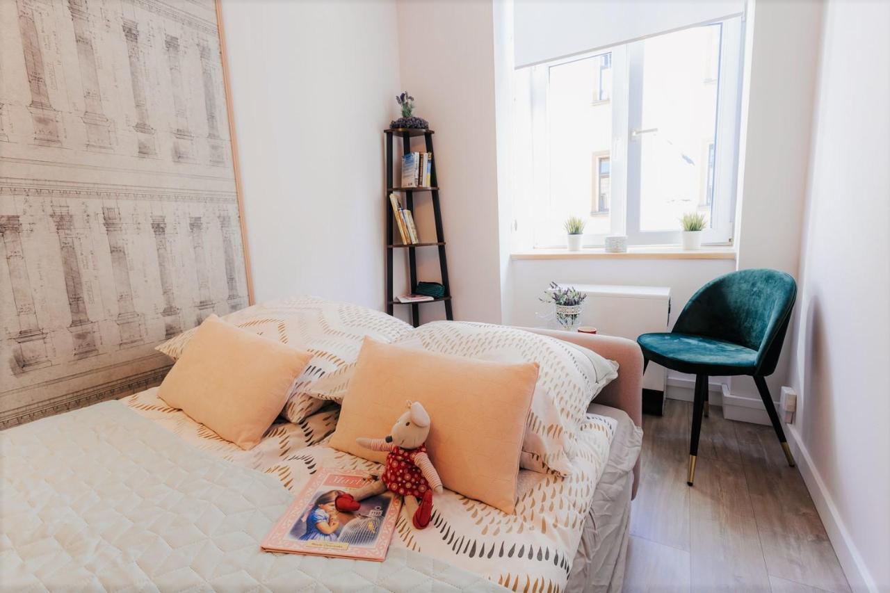 Delux Apartament Oldtown Kochanowskiego 30 Красков Екстериор снимка